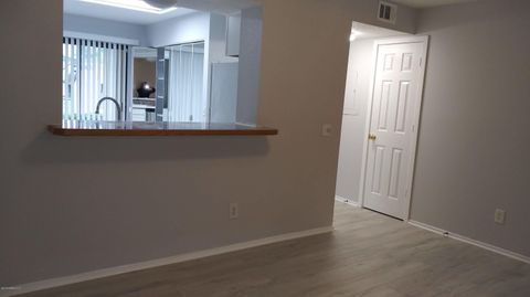 Single Family Residence in Jacksonville FL 7640 LAS PALMAS Way #149 3.jpg