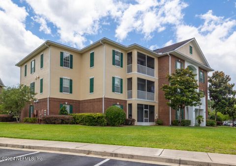 Condominium in Orange Park FL 785 OAKLEAF PLANTATION Parkway #1433.jpg