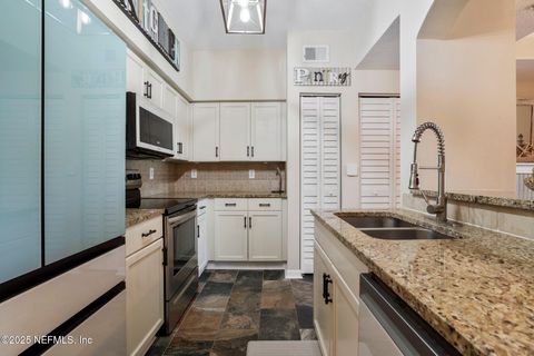 Condominium in Jacksonville FL 10435 MIDTOWN Parkway #435.jpg