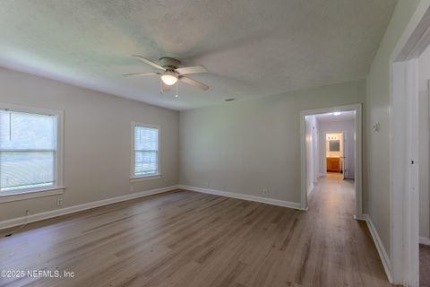 Single Family Residence in Jacksonville FL 3426 LOWELL Avenue 11.jpg
