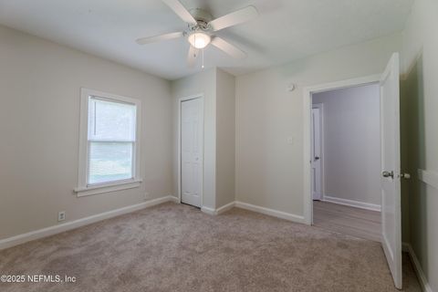Single Family Residence in Jacksonville FL 3426 LOWELL Avenue 21.jpg
