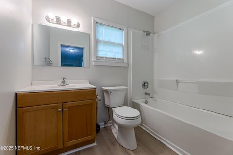 Single Family Residence in Jacksonville FL 3426 LOWELL Avenue 19.jpg