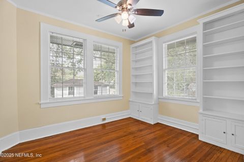 Single Family Residence in Jacksonville FL 1450 EDGEWOOD Circle 26.jpg