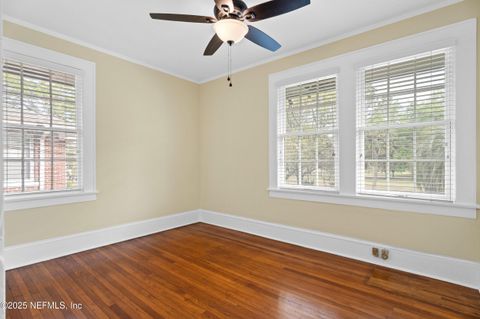 Single Family Residence in Jacksonville FL 1450 EDGEWOOD Circle 27.jpg