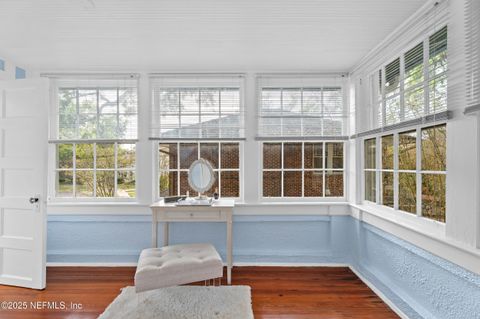 Single Family Residence in Jacksonville FL 1450 EDGEWOOD Circle 21.jpg