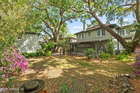 Single Family Residence in Jacksonville FL 1450 EDGEWOOD Circle 32.jpg