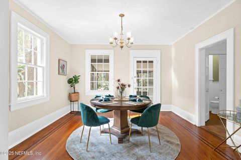 Single Family Residence in Jacksonville FL 1450 EDGEWOOD Circle 10.jpg