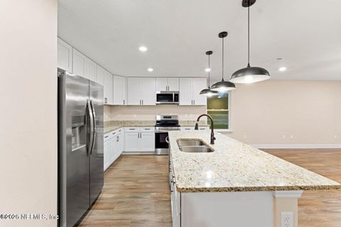 Single Family Residence in Jacksonville FL 9040 TAYLOR FIELD Road 9.jpg