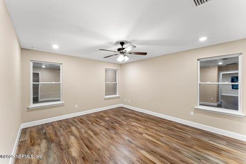 Single Family Residence in Jacksonville FL 9040 TAYLOR FIELD Road 14.jpg