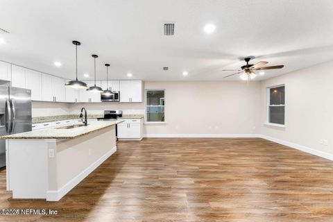 Single Family Residence in Jacksonville FL 9040 TAYLOR FIELD Road 13.jpg