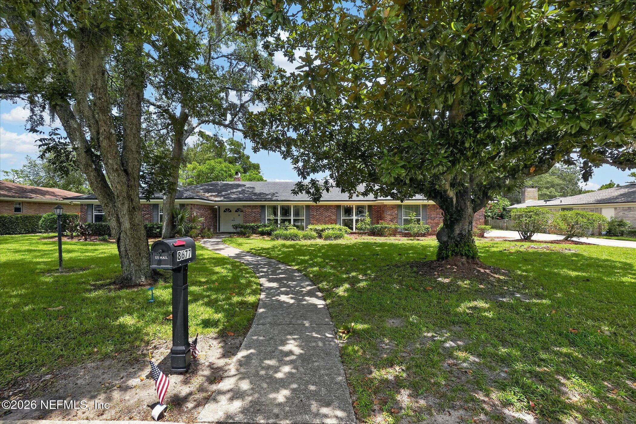 8677 San Servera Dr, Jacksonville, FL 32217