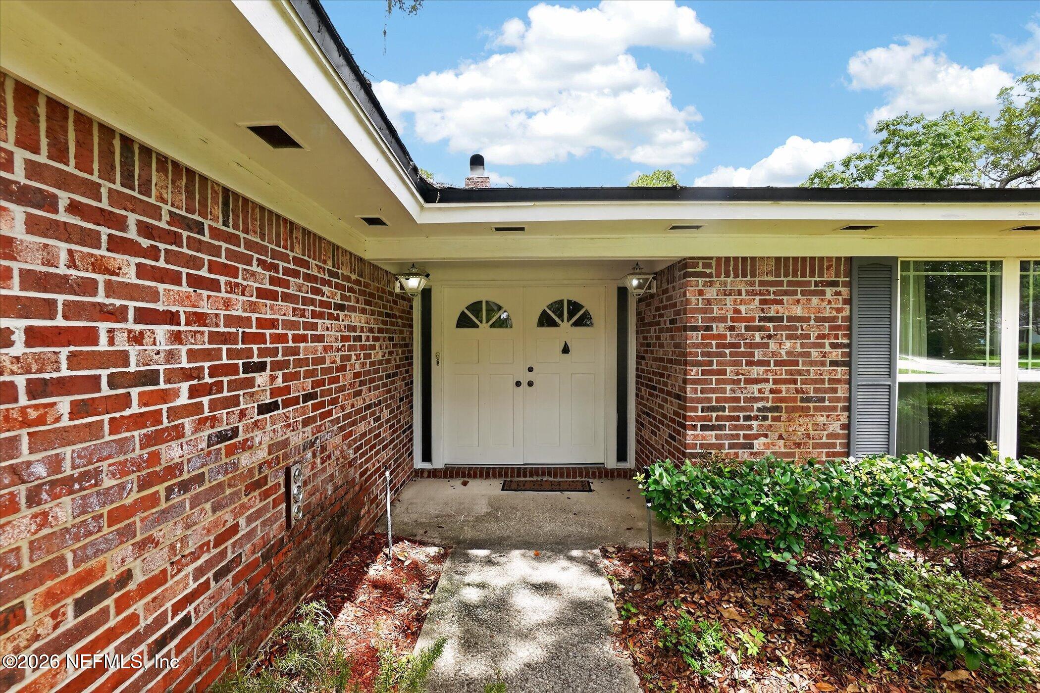 8677 San Servera Dr, Jacksonville, FL 32217 photo