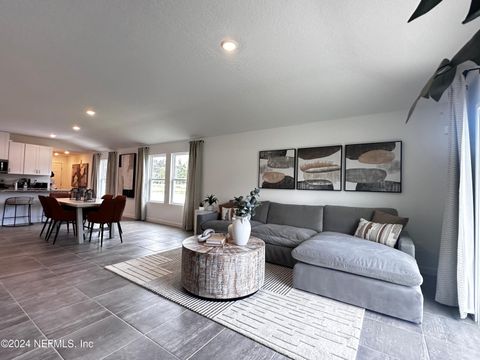 Single Family Residence in Jacksonville FL 7816 GREATFORD Way 6.jpg