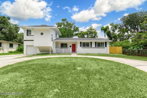 Single Family Residence in Jacksonville FL 1529 FERNDALE Place.jpg