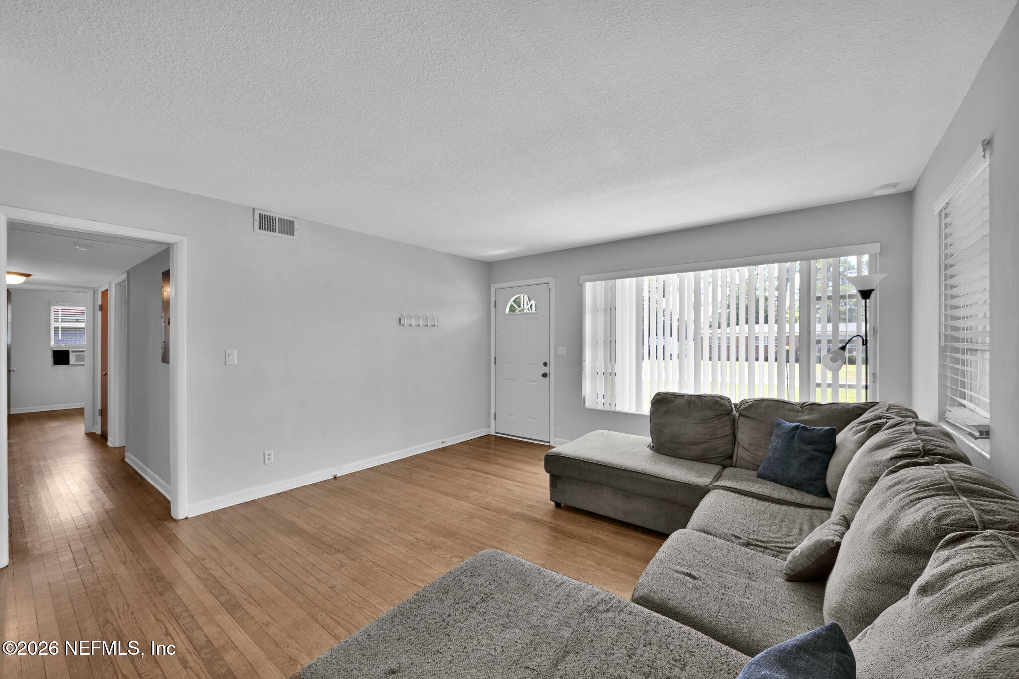 3903 Via De La Reina, Jacksonville, FL 32217 photo