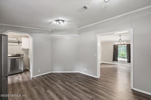 Mobile Home in Florahome FL 124 KNIGHT Drive 9.jpg