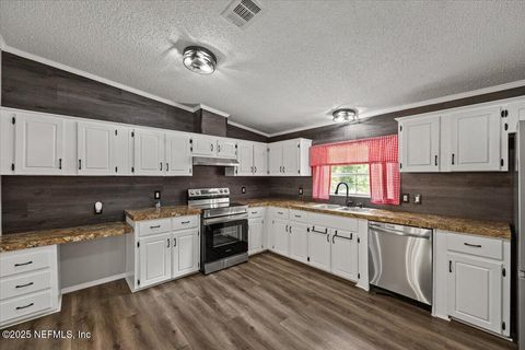 Mobile Home in Florahome FL 124 KNIGHT Drive 8.jpg