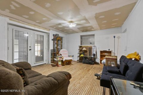 Single Family Residence in Florahome FL 670 HILLSBOROUGH Avenue 11.jpg