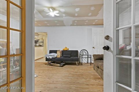 Single Family Residence in Florahome FL 670 HILLSBOROUGH Avenue 8.jpg