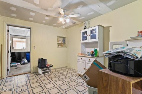 Single Family Residence in Florahome FL 670 HILLSBOROUGH Avenue 22.jpg