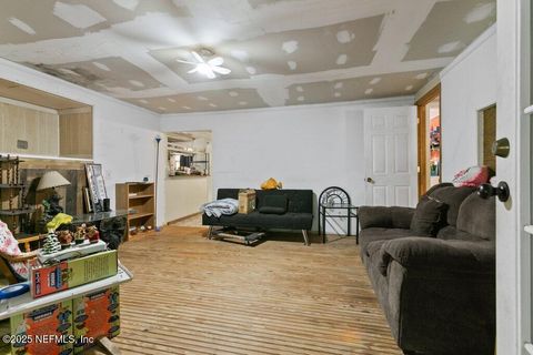 Single Family Residence in Florahome FL 670 HILLSBOROUGH Avenue 9.jpg
