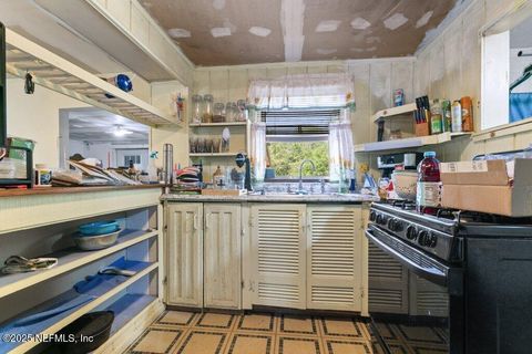 Single Family Residence in Florahome FL 670 HILLSBOROUGH Avenue 25.jpg