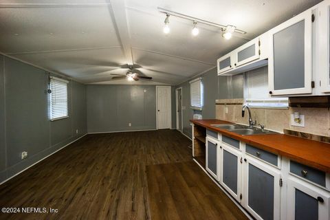 Mobile Home in Jacksonville FL 9008 DANDY Avenue 17.jpg