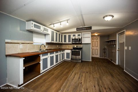 Mobile Home in Jacksonville FL 9008 DANDY Avenue 15.jpg