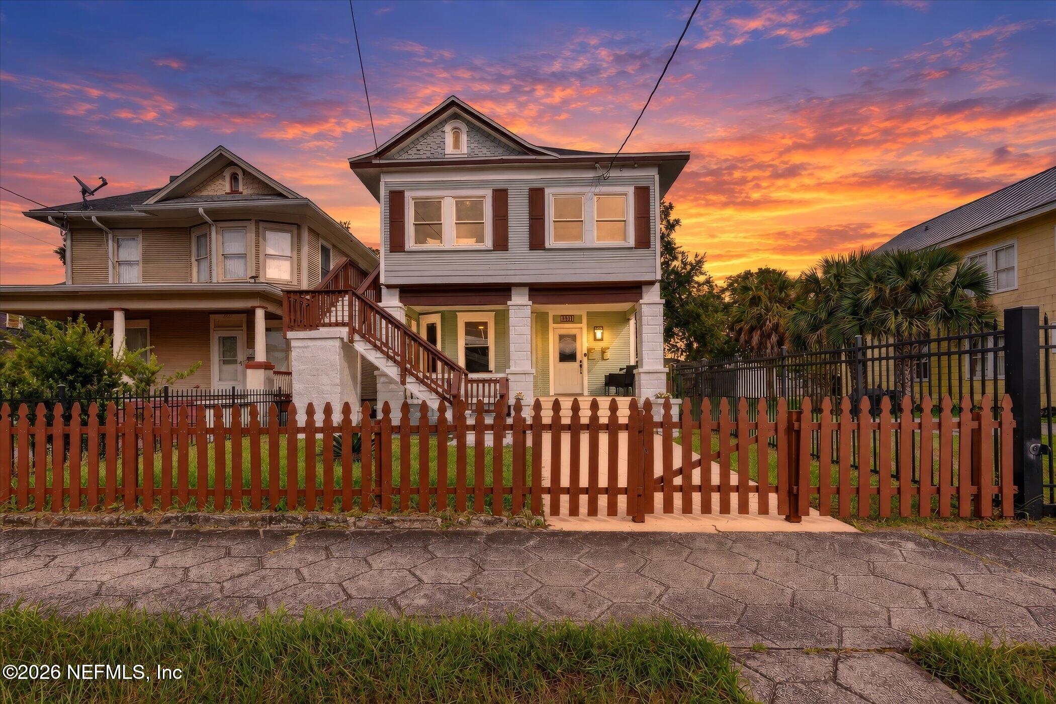 1825 Perry St, Jacksonville, FL 32206