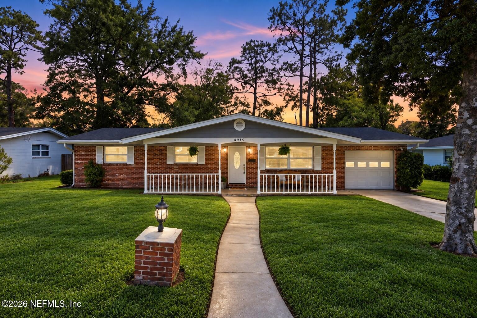8015 Mendoza Dr, Jacksonville, FL 32217