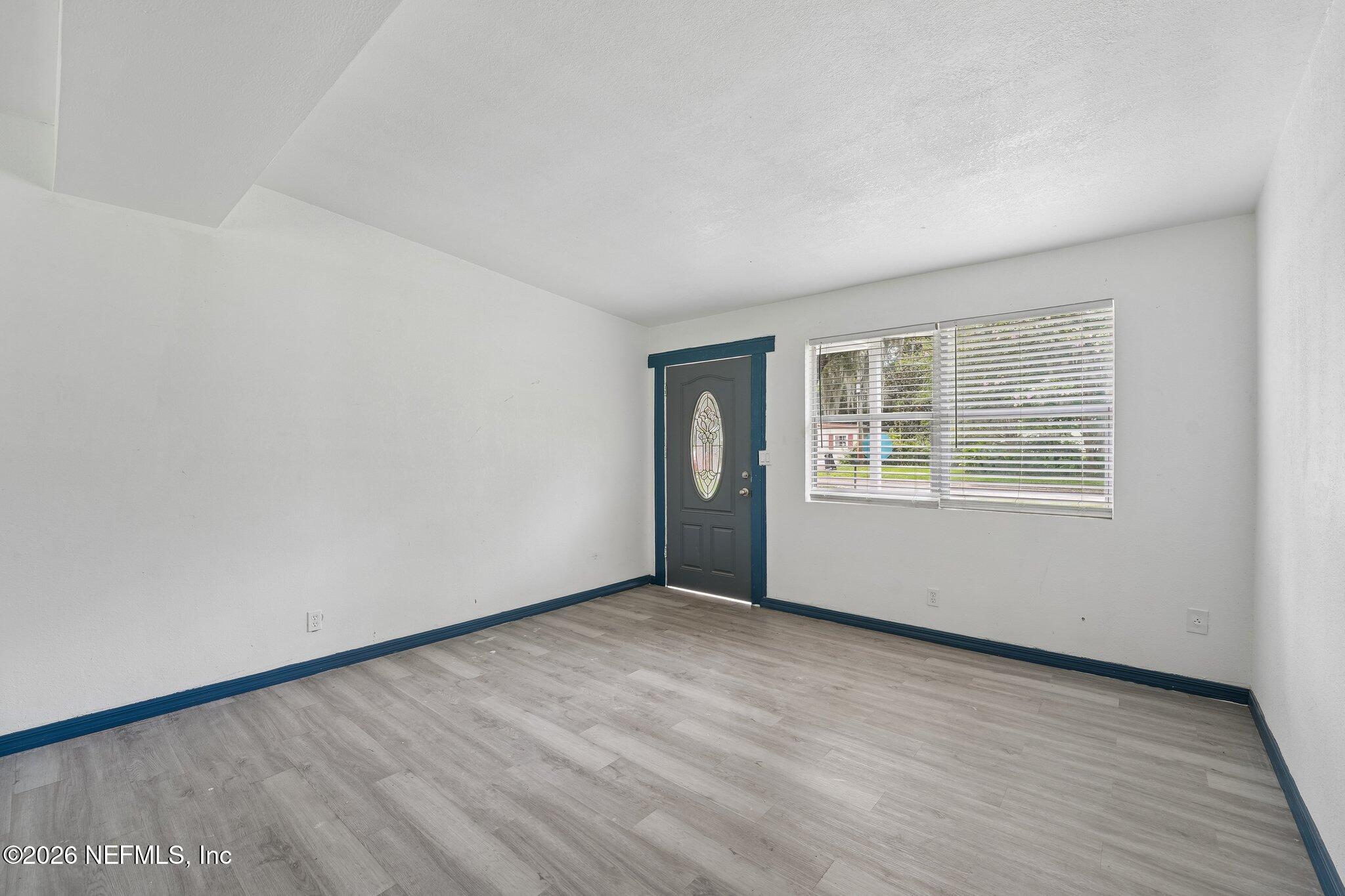 6740 Yvonne Ln, Jacksonville, FL 32216 photo