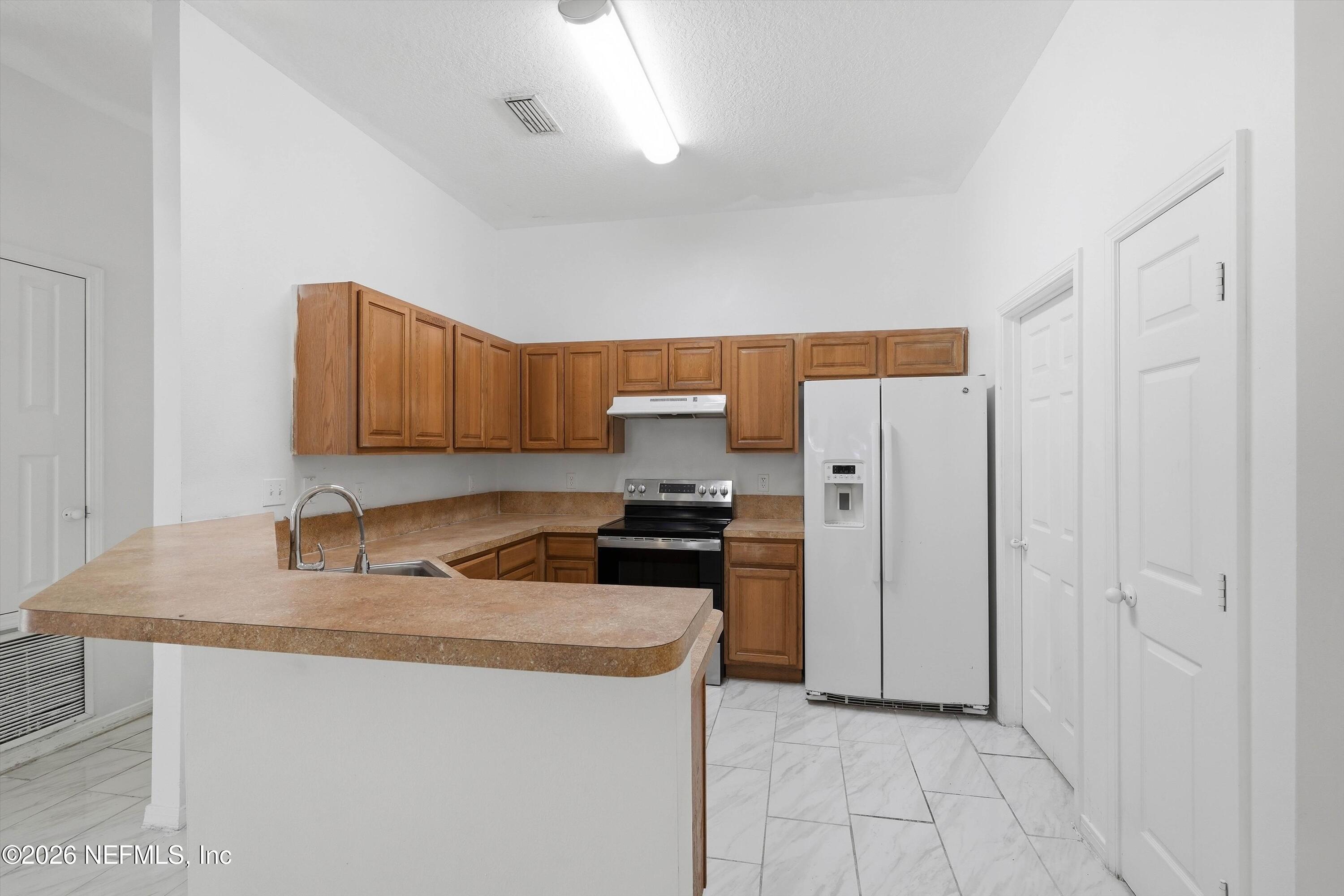 6425 Sarahs View Ct, Jacksonville, FL 32244 photo