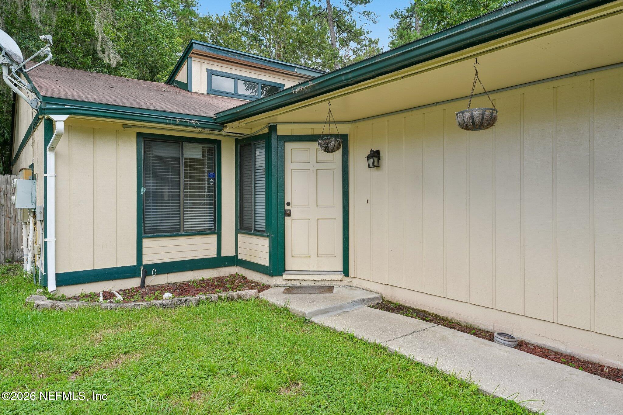 1317 Ellis Trace Dr, Jacksonville, FL 32205 photo