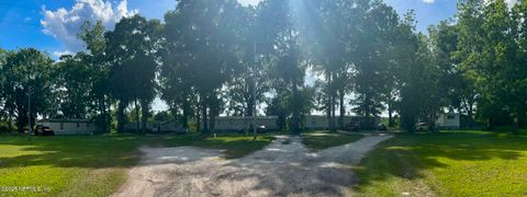 Multi Family in Raiford FL 15633 FL-121.jpg