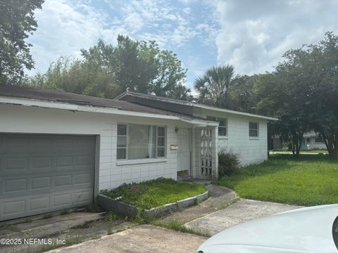 Single Family Residence in Jacksonville FL 739 BROOKVIEW Drive.jpg