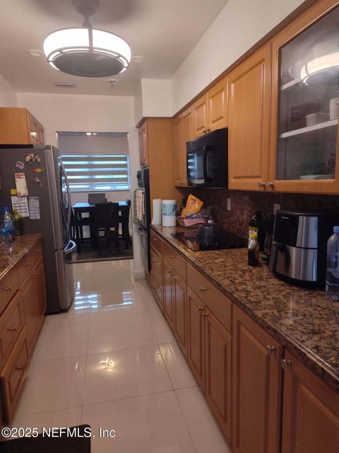 Single Family Residence in North Miami Beach FL 17250 NE 2 Court 8.jpg