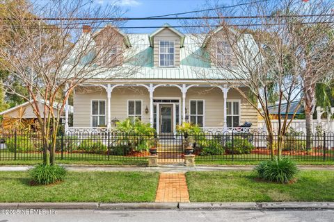 Single Family Residence in Fernandina Beach FL 314 S 7TH Street.jpg