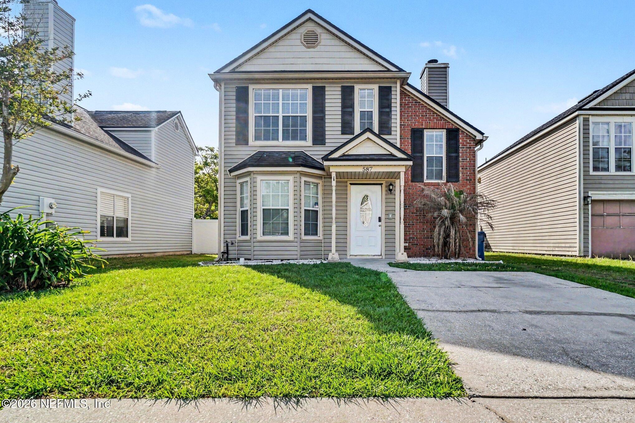 587 Staffordshire Dr, Jacksonville, FL 32225