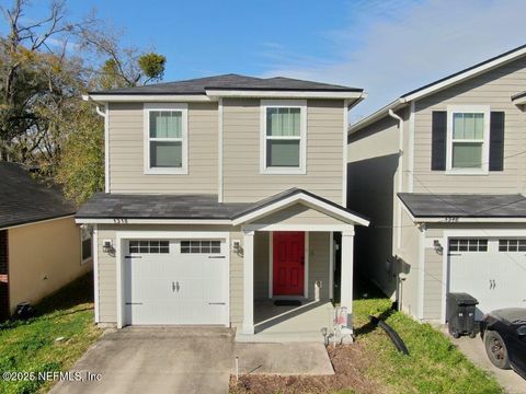 Single Family Residence in Jacksonville FL 1318 LAKE SHORE Boulevard.jpg