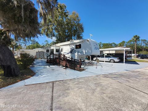 Unimproved Land in Welaka FL 1074 FRONT LOTS 98 & 99 Street.jpg
