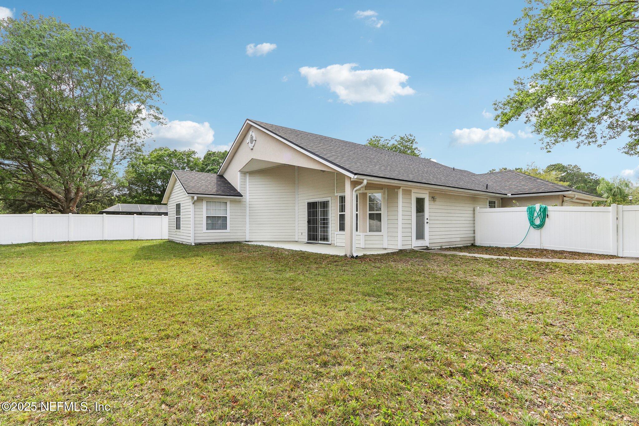200 Nottingham Dr, Saint Johns, FL 32259 photo