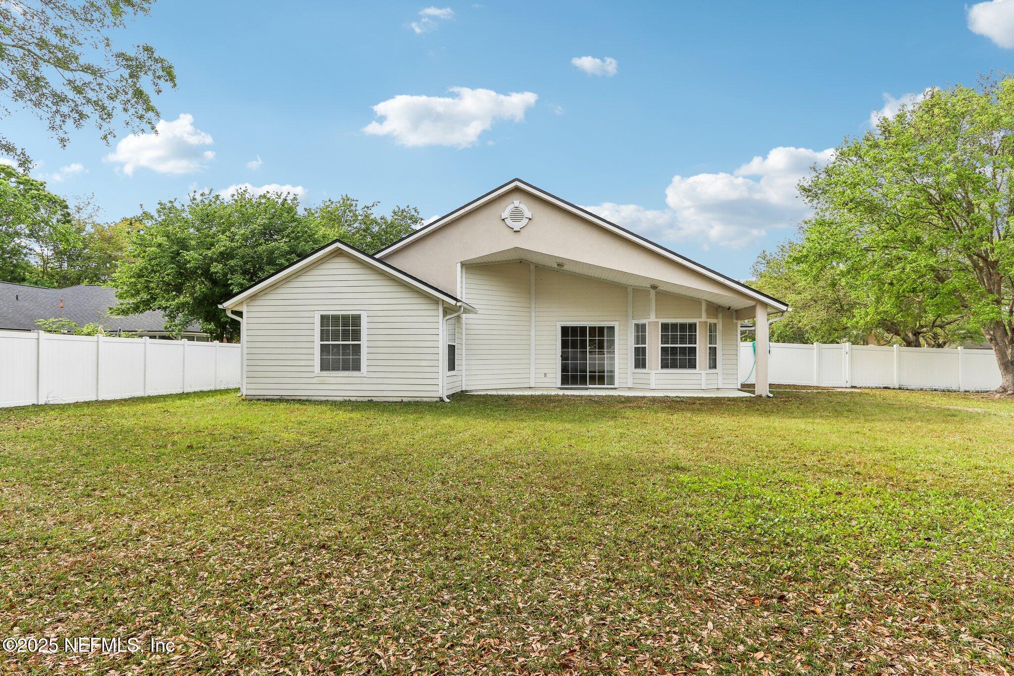 200 Nottingham Dr, Saint Johns, FL 32259 photo
