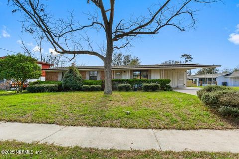 Single Family Residence in Jacksonville FL 1187 PECAN Cove.jpg