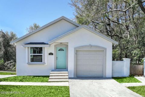 Duplex in Fernandina Beach FL 321 14TH Street.jpg