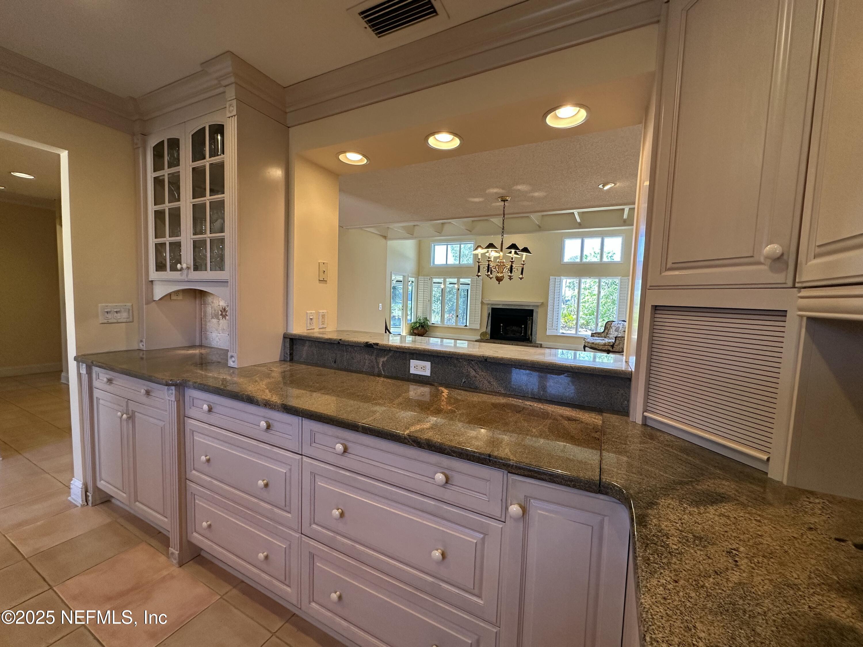 Condominium in Ponte Vedra Beach FL 525 QUAIL POINTE Lane 6.jpg