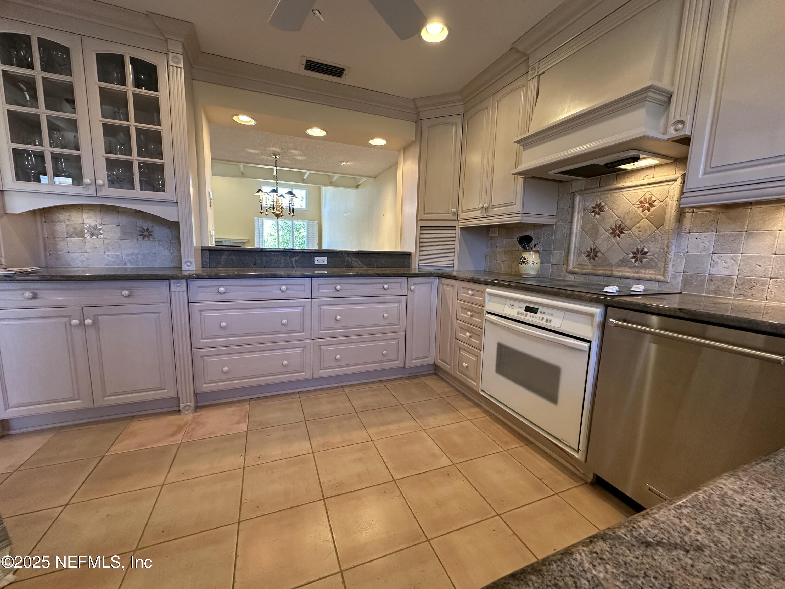 Condominium in Ponte Vedra Beach FL 525 QUAIL POINTE Lane 8.jpg