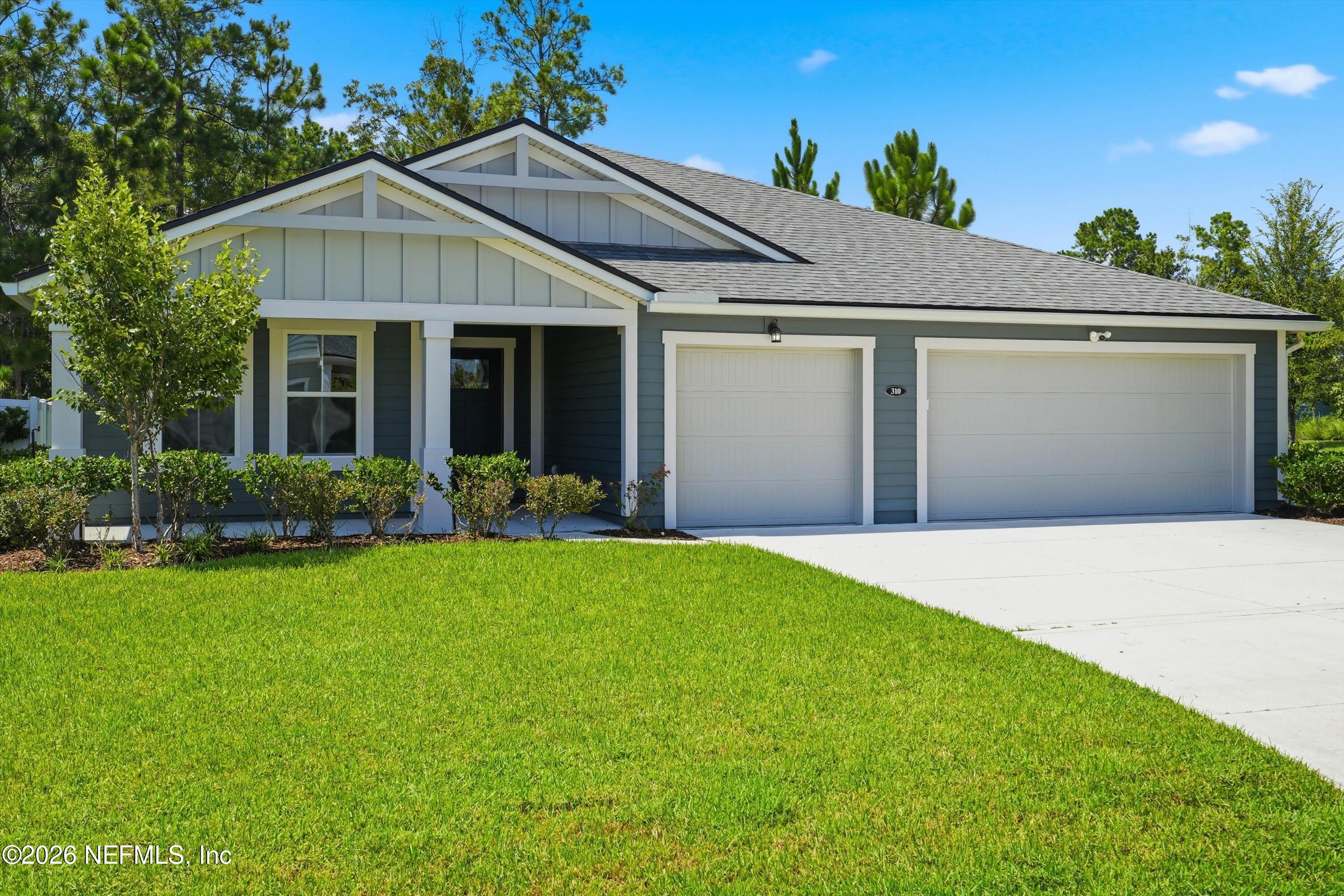 310 Meadow Creek Dr, Saint Johns, FL 32259