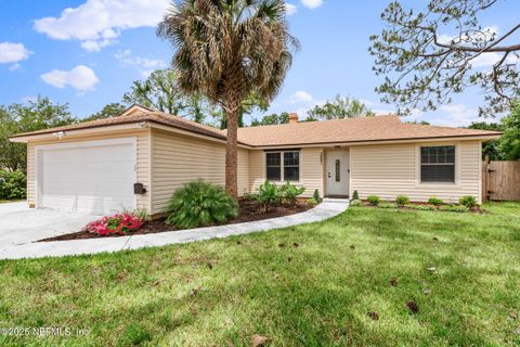 Single Family Residence in Jacksonville FL 3681 FOXCROFT Road.jpg