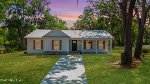 Single Family Residence in Palatka FL 1407 HIGH Street.jpg