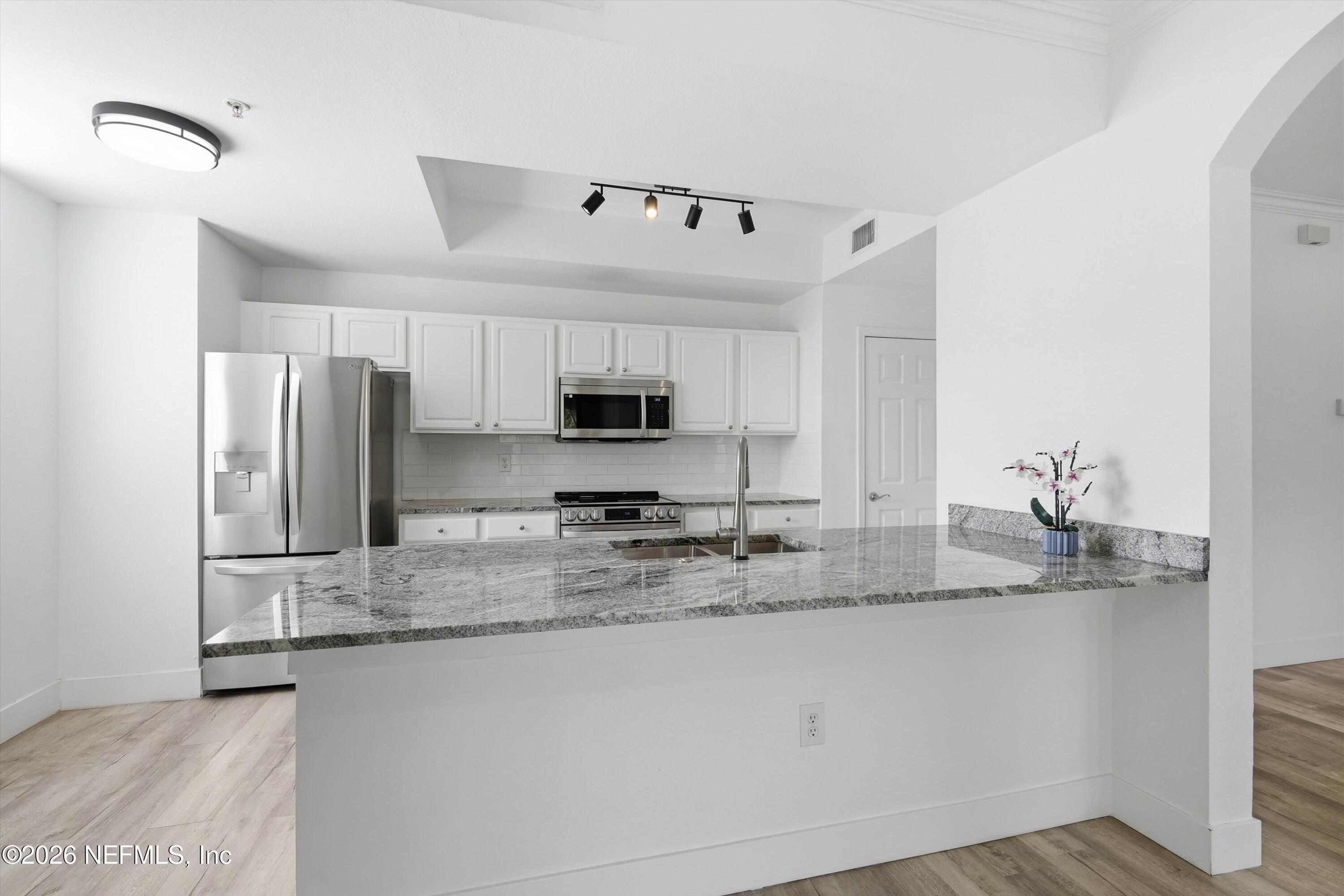 10075 Gate Parkway 701, Jacksonville, FL 32246 photo